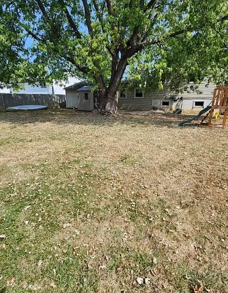1345 Helmsdale Dr — Photo 5