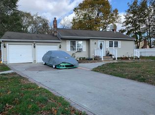 155 Charter Oaks Ave, Brentwood, NY 11717