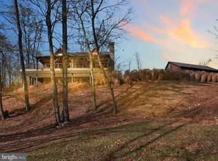 306 Hetzels Church Rd, Pine Grove, PA 17963