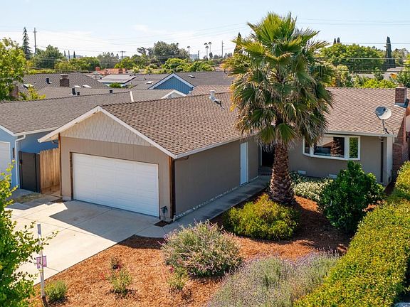 2nd image of 1211 Carnelian Dr
