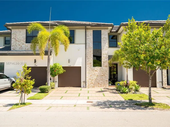 15785 NW 91st Ct, Miami Lakes, FL 33018