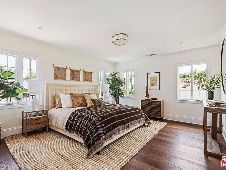 834 S Tremaine Ave — Photo 37