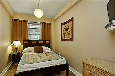 5th image of 445 E 86th St APT 6J