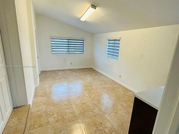 4th image of 12465 SW 185th St