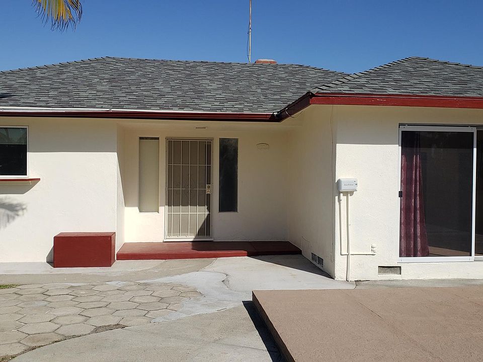 1st image of 2600 S 10th Ave