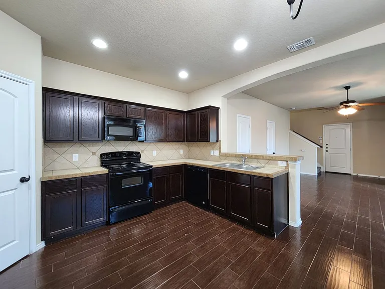 1032 Brown Rock Dr — Photo 8