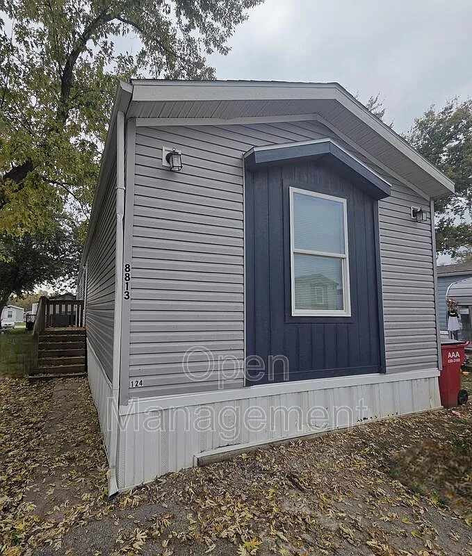 3 bed, 2.0 bath, 1152 sqft, $1,299 — Photo 1