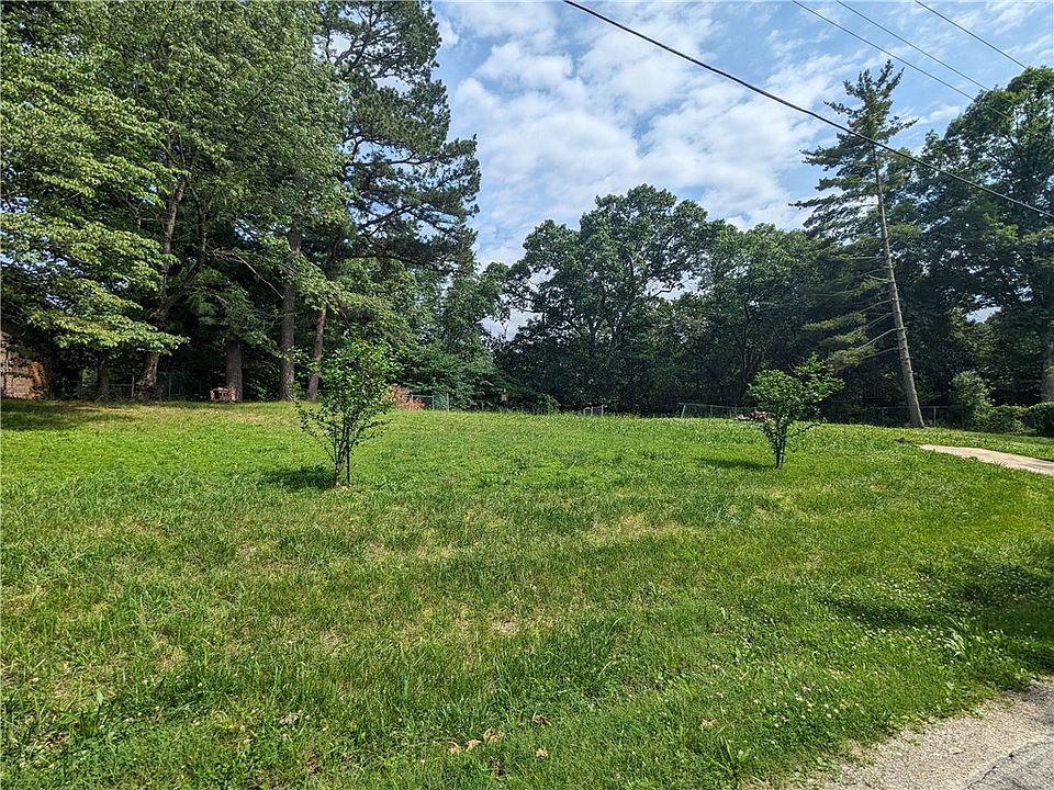 1st image of 10 Hope Dr #26
