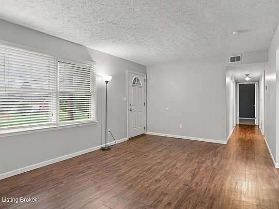 4th image of 1196 Flatlick Rd