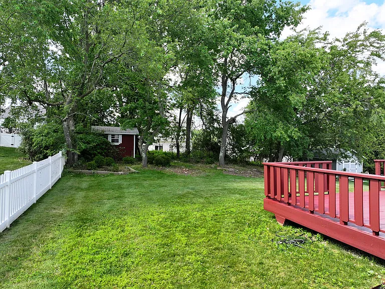 1909 Colonial Dr — Photo 33