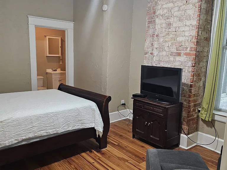 120 W Pennsylvania Ave #31 — Photo 2