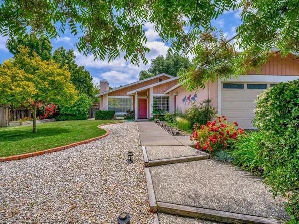 2444 San Sebastian Avenue, Santa Rosa, CA 95401