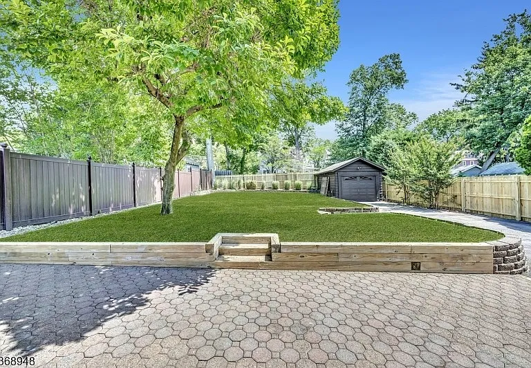 15 Berkeley Rd — Photo 3
