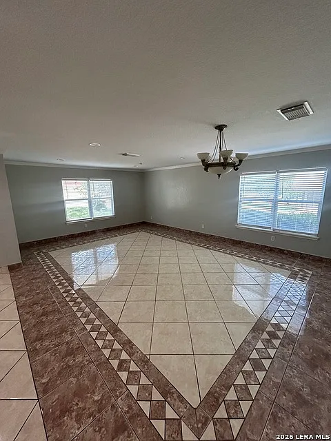 4 bed, 2.5 bath, 2959 sqft, $2,500 — Photo 2