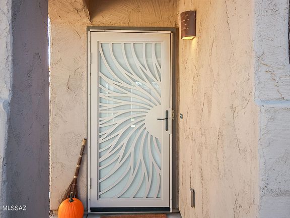 2nd image of 461 W Calle Sombra Linda