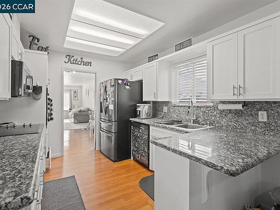 5th image of 2121 Cody Ct