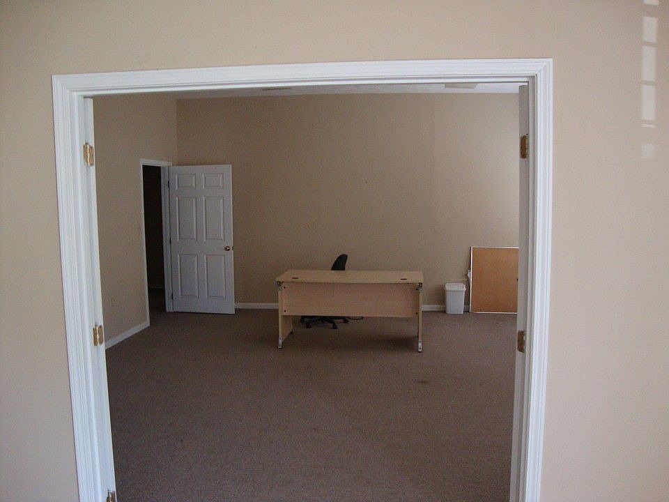 2nd image of 504 Commerce Ave