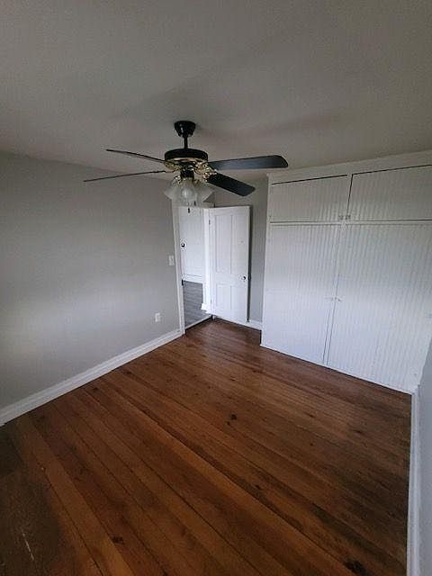 bedroom with closet and ceiling fan