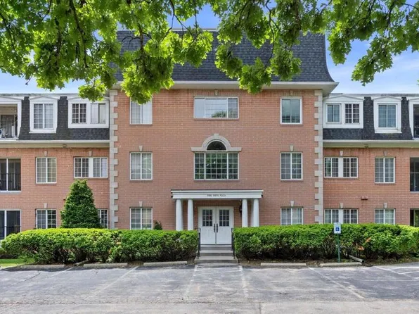 12980 West Bluemound ROAD #205, Elm Grove, WI 53122