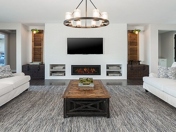 Madera - Spruce Interior Image 3