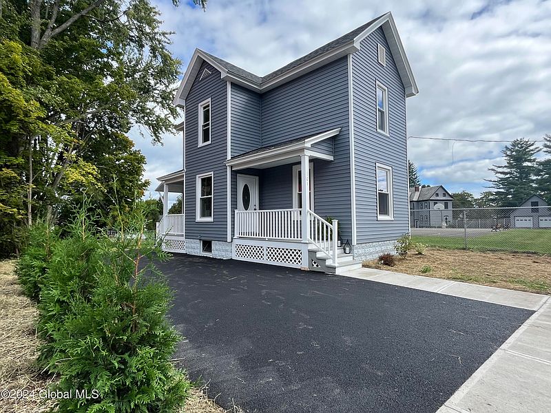 2nd image of 301 Prospect Street