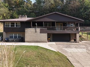 2853 Lake Washington Rd, Washington, WV 26181