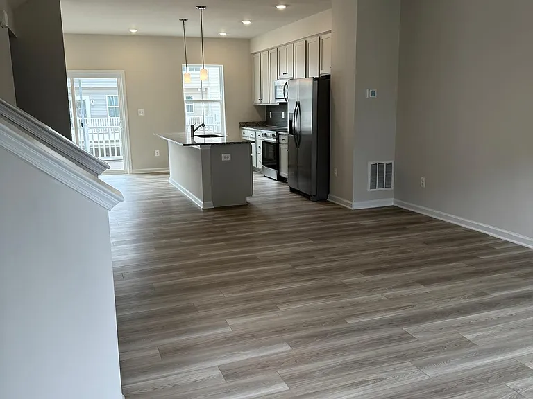 1353 Cedar Valley Rd — Photo 8
