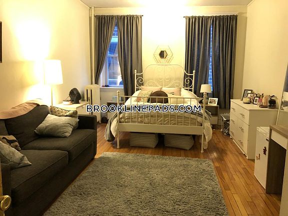 5th image of 322 Saint Paul St #U3