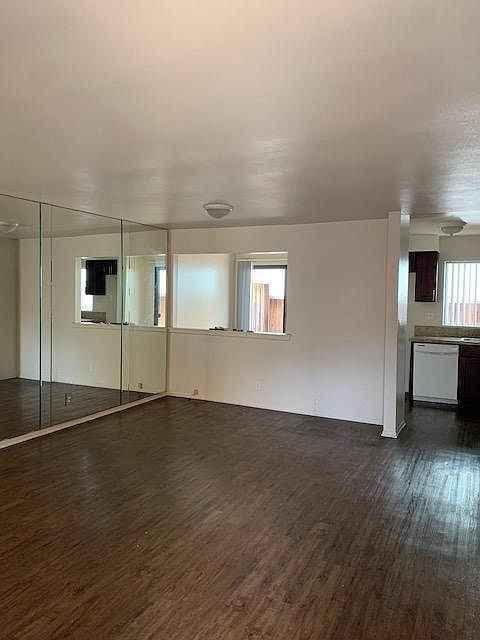 1st image of 815 S Walnut St #35