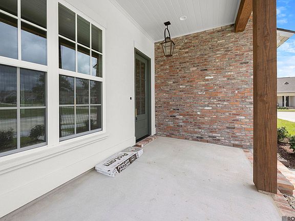 3rd image of 204 Fosters Way
