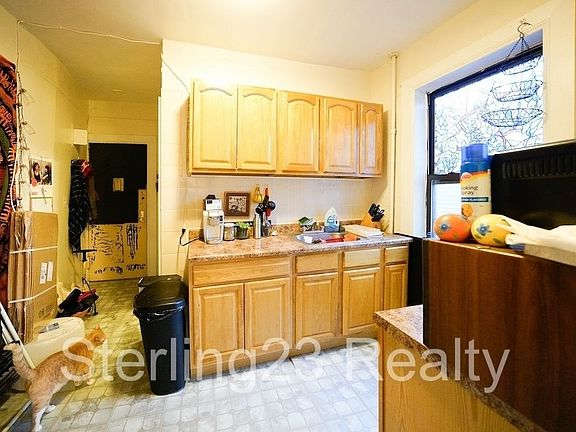5th image of 35-52 Steinway St #6