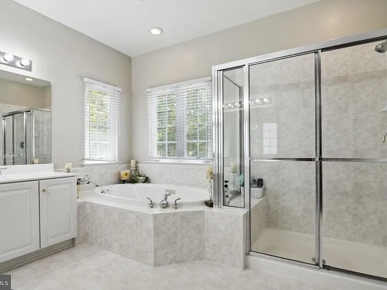 7011 Stone Inlet Dr — Photo 35