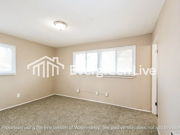 2480 Allen Dr — Photo 10