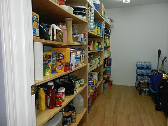 5th image of 5 Woodbine St