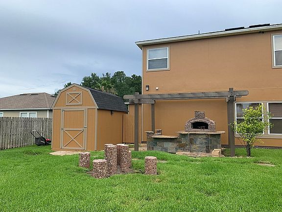 5th image of 2816 Woodstone Dr