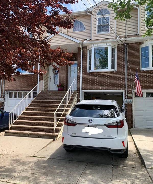 1st image of 96 N Railroad Ave