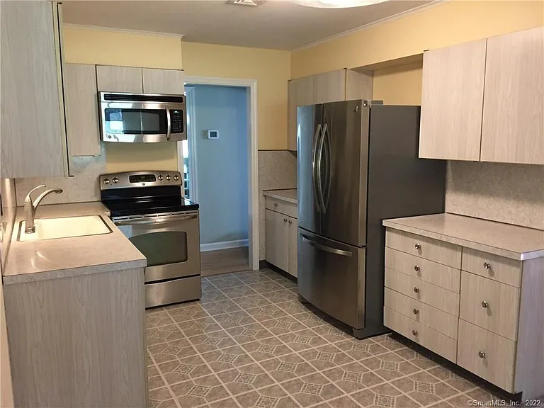 746 Lincoln Ave — Photo 36