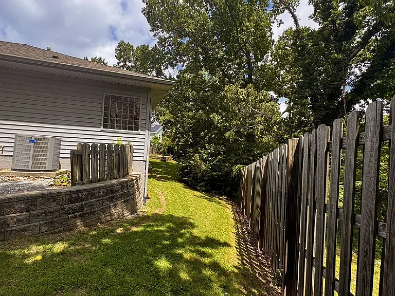 723 Lakeview Dr — Photo 27