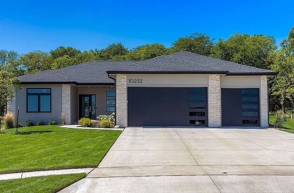 1st image of 10232 Crownland Pl