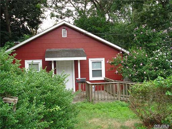 2nd image of 90 Olive St
