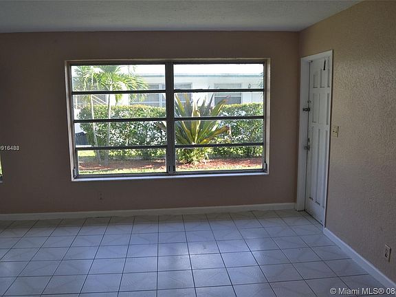 5th image of 112 SW 19th Ave #12
