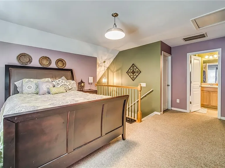 224 W Marietta St — Photo 18
