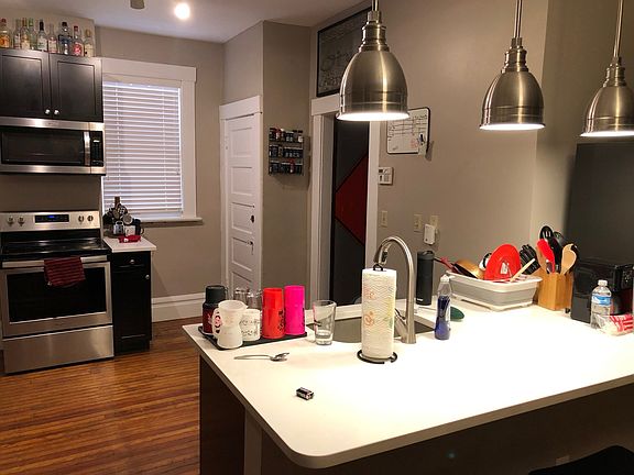 2nd image of 51 E Lane Ave #51