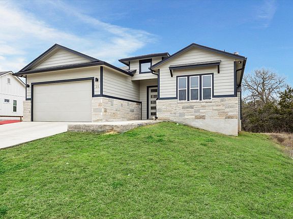 3rd image of 26 Quiet Meadow Cir