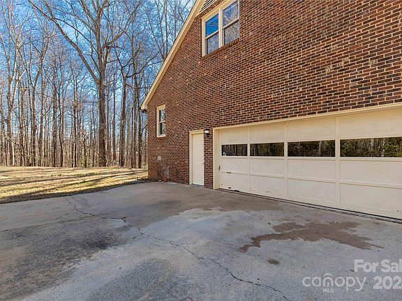 5th image of 4727 Pennington Meadows Cir