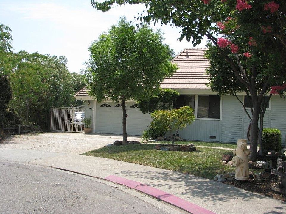 1st image of 11061 Tanglewood Dr