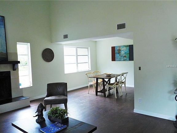 3rd image of 1025 Rosetree Ln