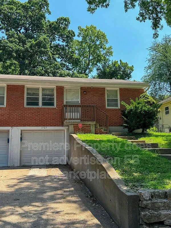 2 bed, 1.0 bath, 650 sqft, $925 — Photo 1