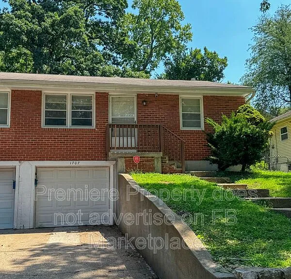 1707 S Glenwood Ave — Photo 1