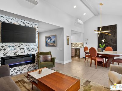 2380 Miramonte Cir W Unit C, Palm Springs, CA, 92264